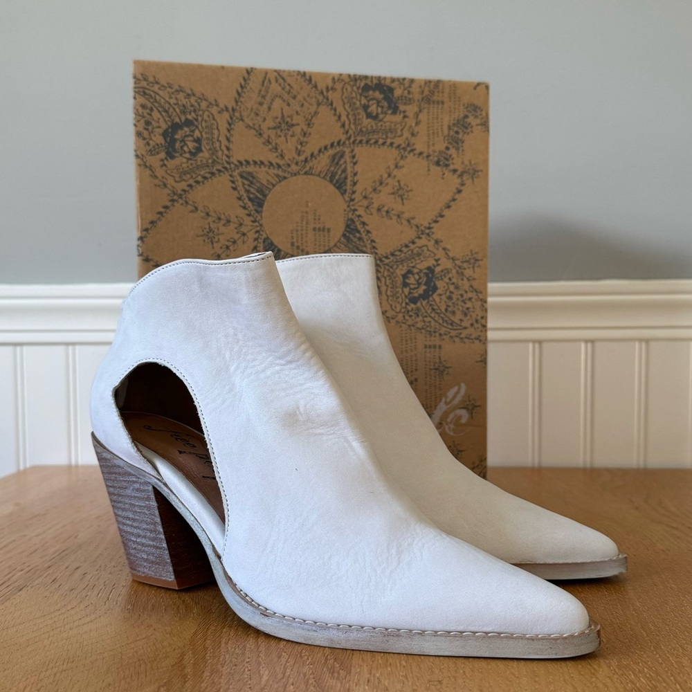 NIB Free People Booties